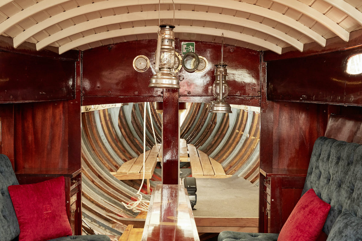 Das leere Vorschiff des 75er Bodensee Schärenkreuzers Gun