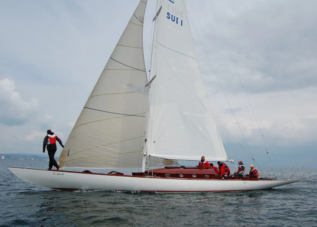 Der Bodensee Schärenkreuzer Gun mit Großsegel und Genua